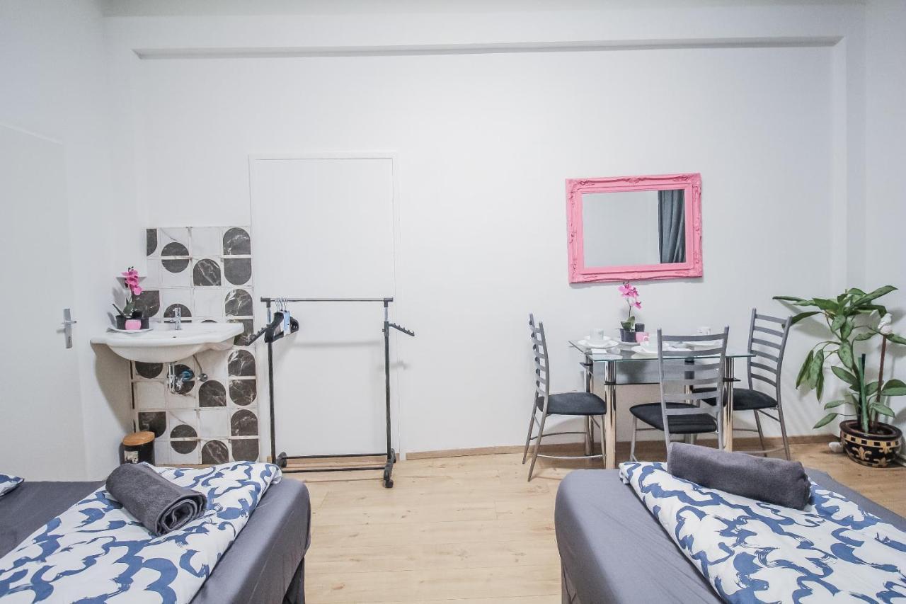 Comfort Quad Room Hn Виена Екстериор снимка
