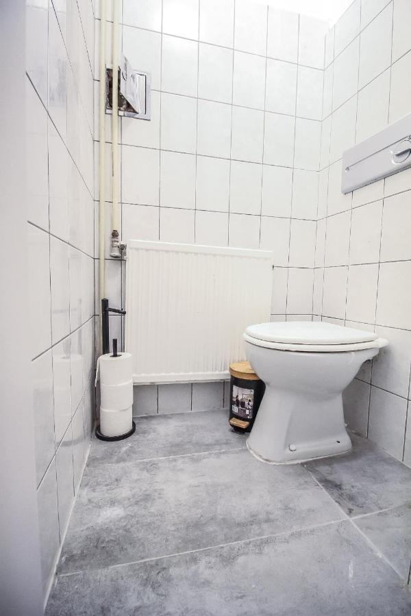 Comfort Quad Room Hn Виена Екстериор снимка