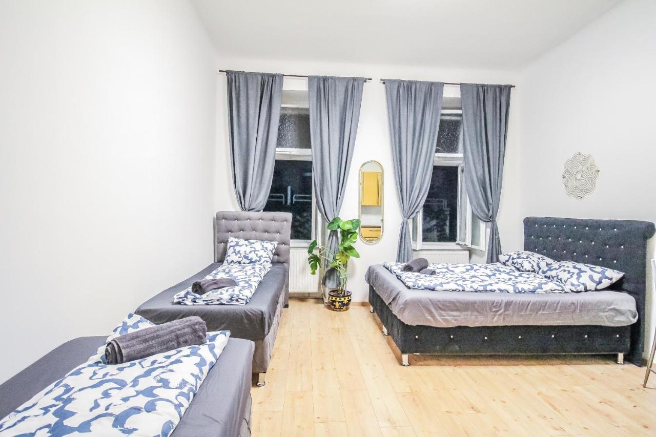 Comfort Quad Room Hn Виена Екстериор снимка